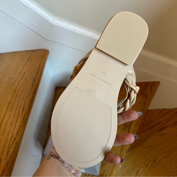 NEW Charles & Keith Vegan Leather Braided Chain Flip Flops Sandals - Picture 7 of 8